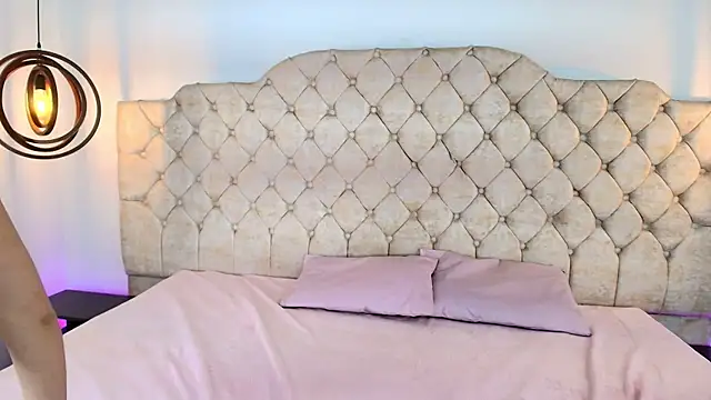 ZenyaVirelli webcam
