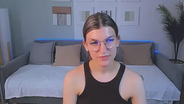 AnnaThorne webcam