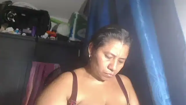 adrixxx38 webcam