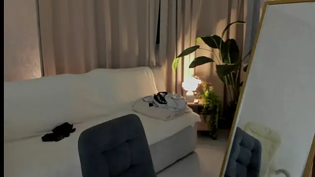 LeticiaRomano webcam