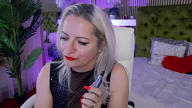 LadyTouch webcam
