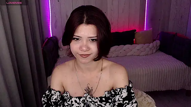 llittle-peachh webcam