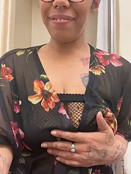 Desirae_Luciano