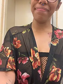 Desirae_Luciano