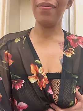 Desirae_Luciano