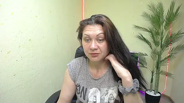 MorticiaAngel webcam