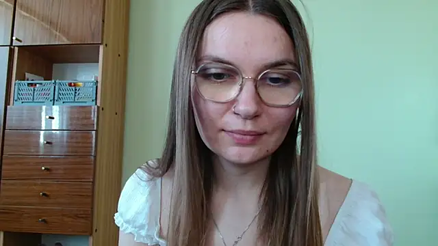 LooveELLYx webcam