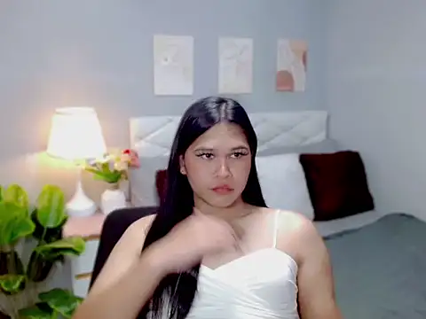 MichelleWild webcam