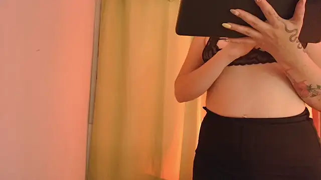 Natalie_Heather webcam