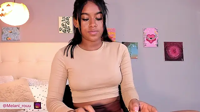 Melaniaa_Roussee webcam