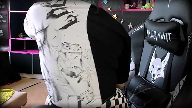 Neon_Baddie