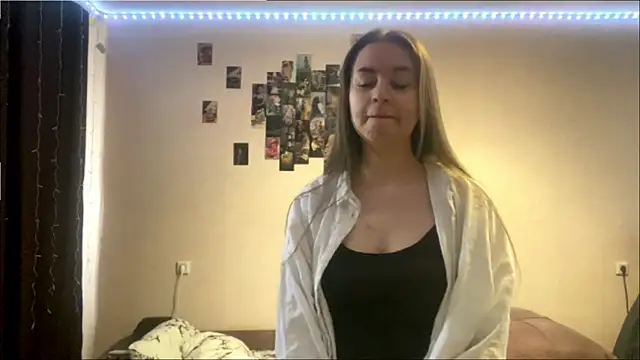 KrystalCarabine webcam