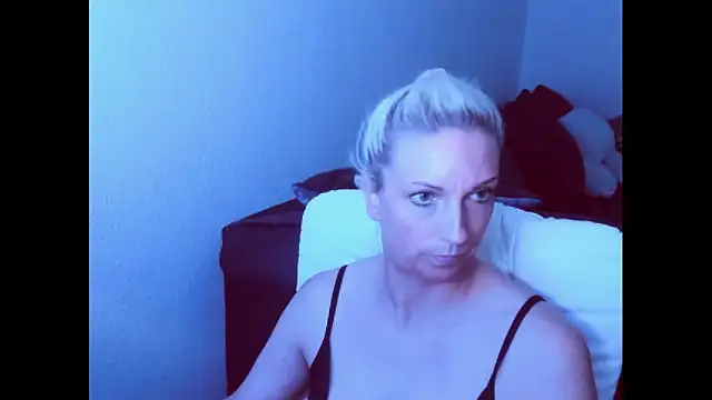 SexyJulia21 webcam