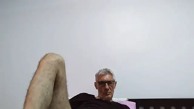 BIGUNCUTHARDCOCK webcam