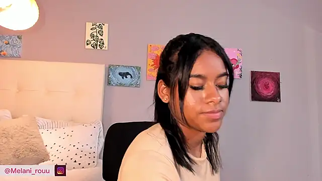Melaniaa_Roussee webcam