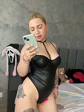 AmandaSnack webcam