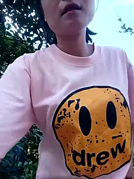 linda_bae00 webcam