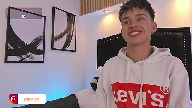 LiamWildx20 live sex cam