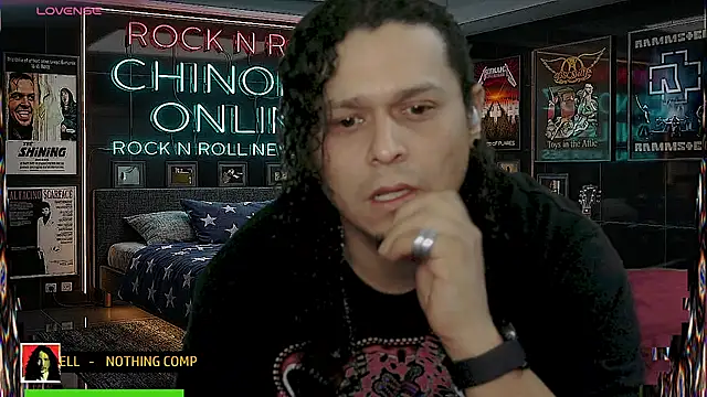 chino_roz webcam