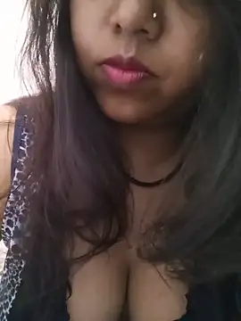 Miss_kirtii webcam