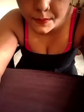 Saniya_Gs webcam