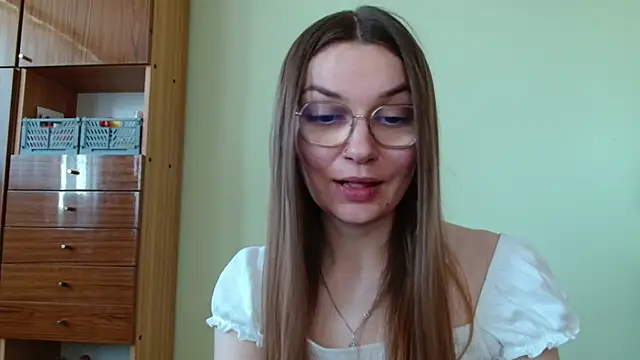 LooveELLYx webcam