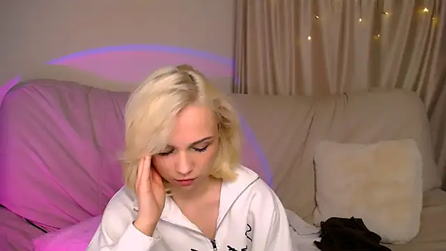 elenamonroe - ElenaMonroe's free webcam - UK Sex Cams