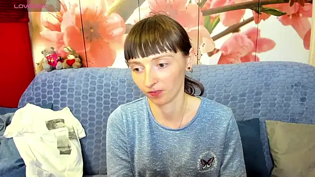 TayanaJons webcam