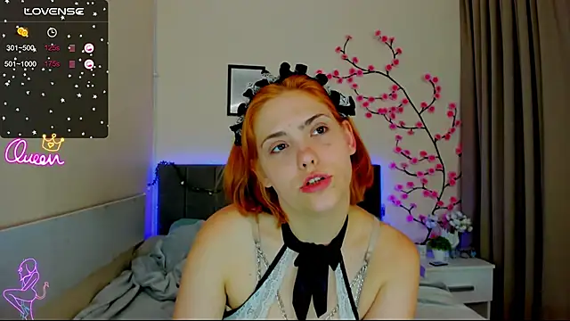 DellaRows webcam