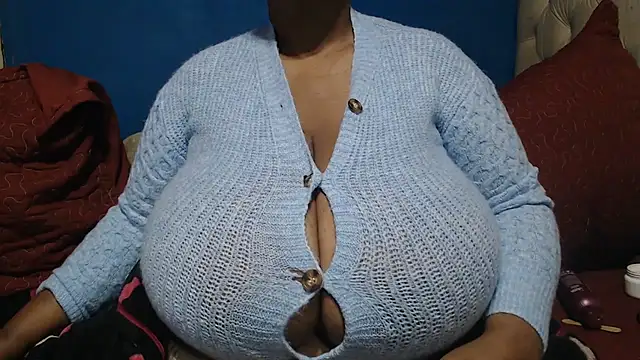 CUTEFIRMMELONSS webcam