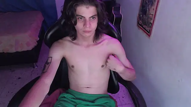 Elastic_Fantasy webcam