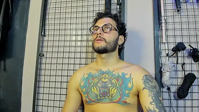 Twisted_Fantasy webcam