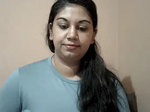 bellachow10 - Bellachow10's free webcam - UK Sex Cams