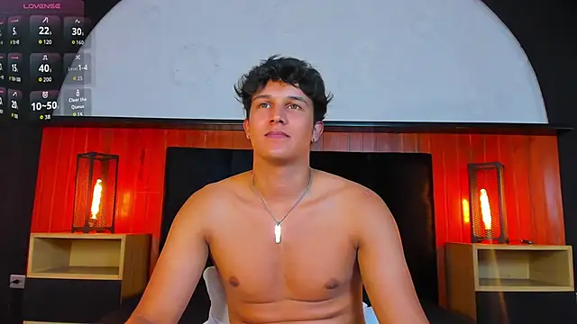 Leo_Savage_ webcam
