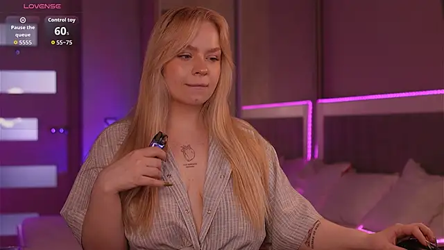LisaLove3 webcam