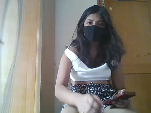 NAUGHTY-RASHI webcam