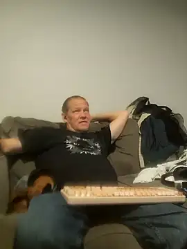 yourMasterisBored webcam