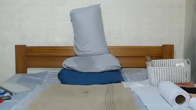 awild_kitten webcam