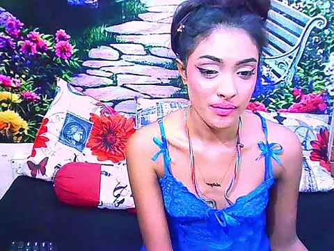 IndianPretty14u2Luv webcam