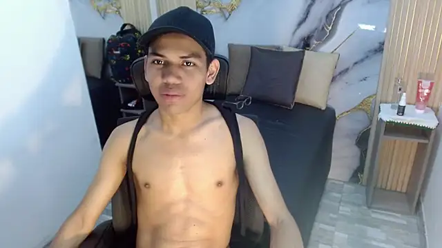 daviidbuckx_ (Ask my age) - Make your model happy 🥰 😊