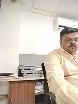 desi_lodo_gujju_boy (Ask my age) - Good Afternoon Friends Office Time'
