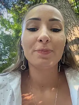 Wonder_Kari webcam