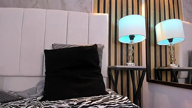 Carlotta_de_velour webcam