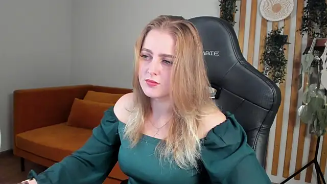 EllaBells webcam