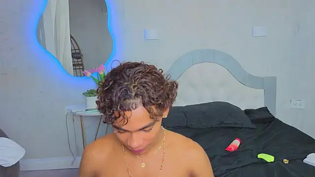AlanCutee live cam