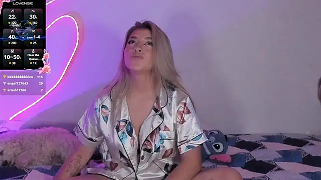saradiazxxx live cam