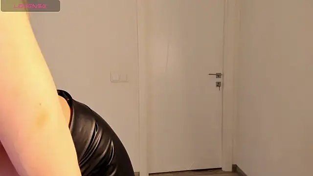 Diana_Garrett webcam