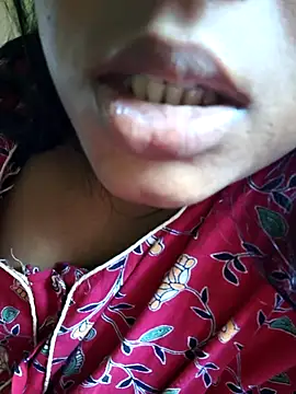 Shivani-tiwari webcam