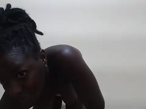 Loola-69 webcam