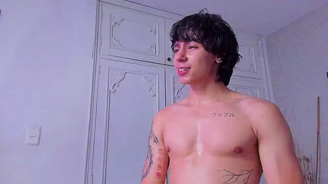 tyler_durten (M twink) - DANCE NAKED!! 🔥😈